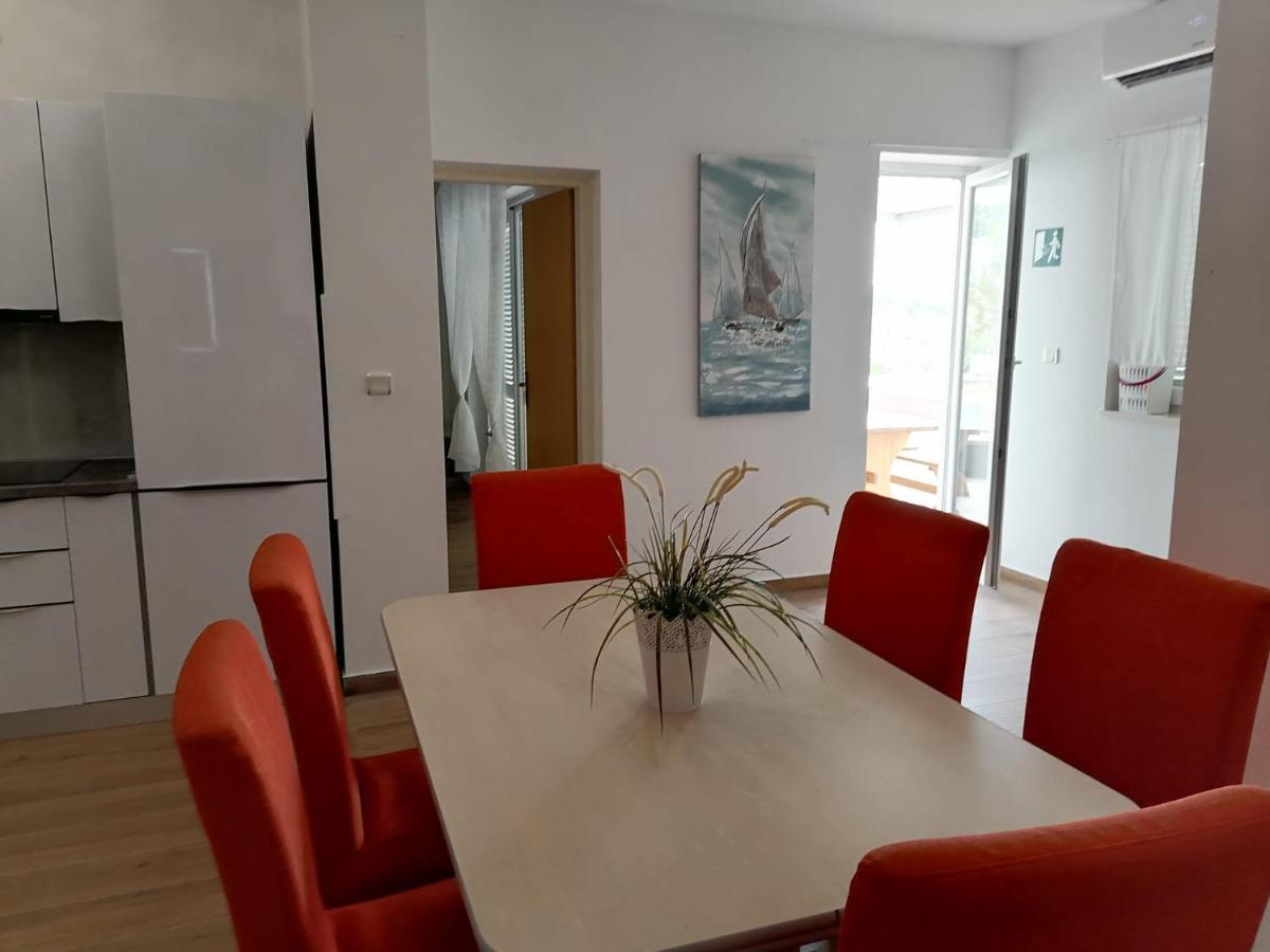 Apartments Villa Sibenik Primošten Eksteriør bilde