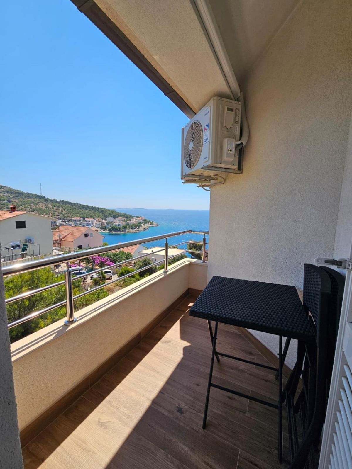 Apartments Villa Sibenik Primošten Eksteriør bilde